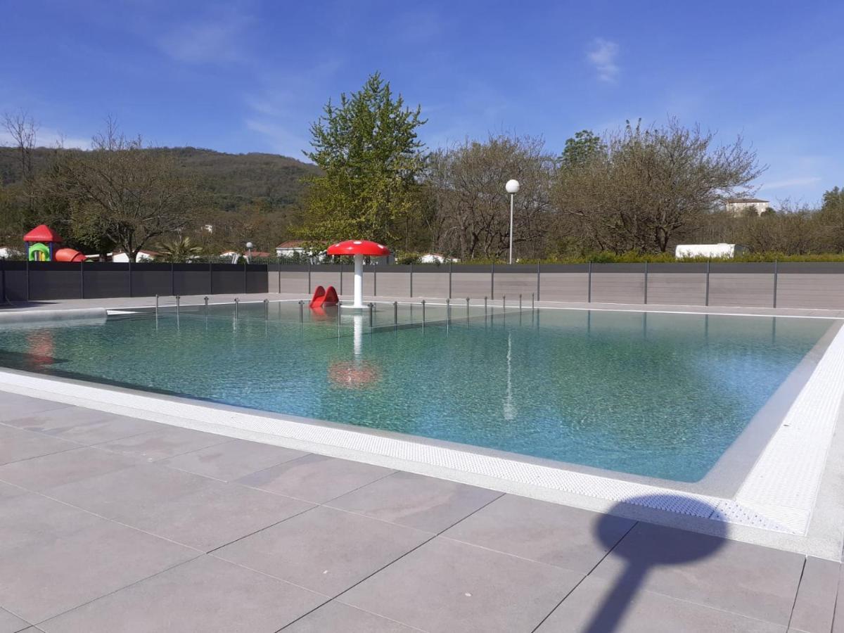 Camping Du Lac Foix Exterior photo