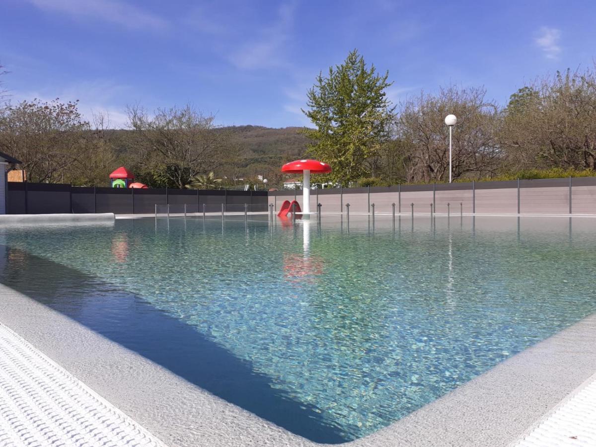 Camping Du Lac Foix Exterior photo