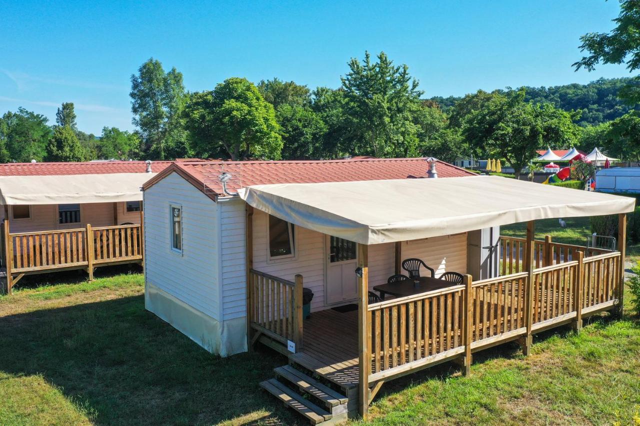 Camping Du Lac Foix Exterior photo