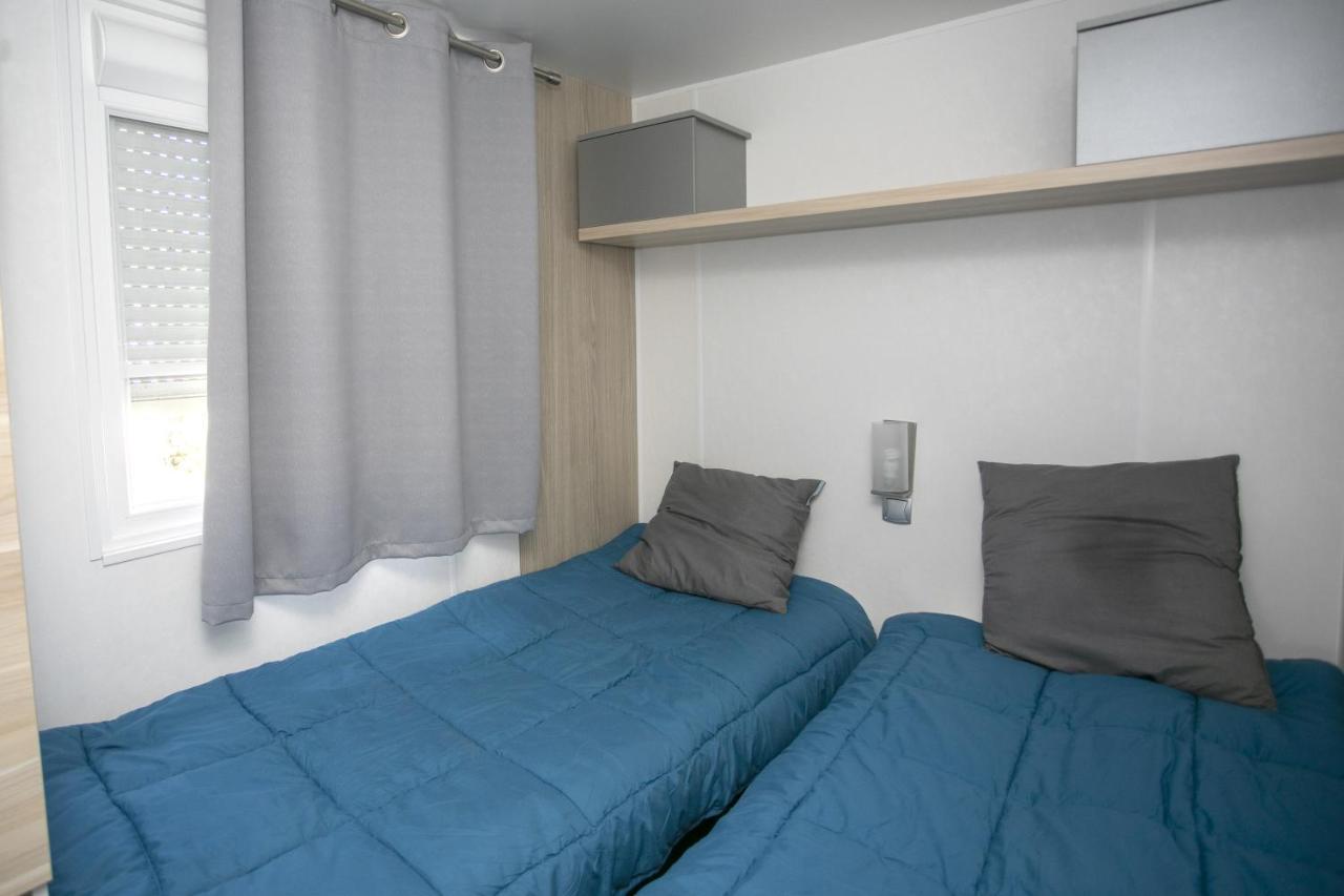 Camping Du Lac Foix Exterior photo