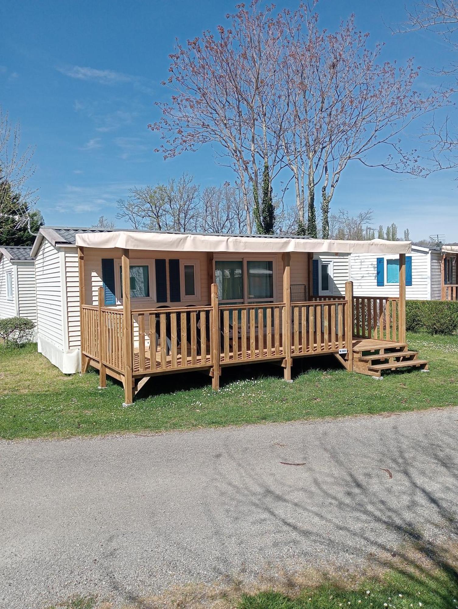 Camping Du Lac Foix Exterior photo